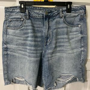 American Eagle Hi Rise Tomgirl Bermuda Denim Jean Shorts size 16